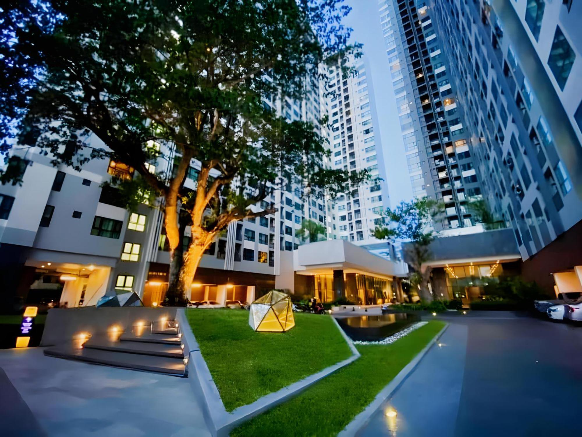 The Base Apartments At Central Паттая Екстер'єр фото
